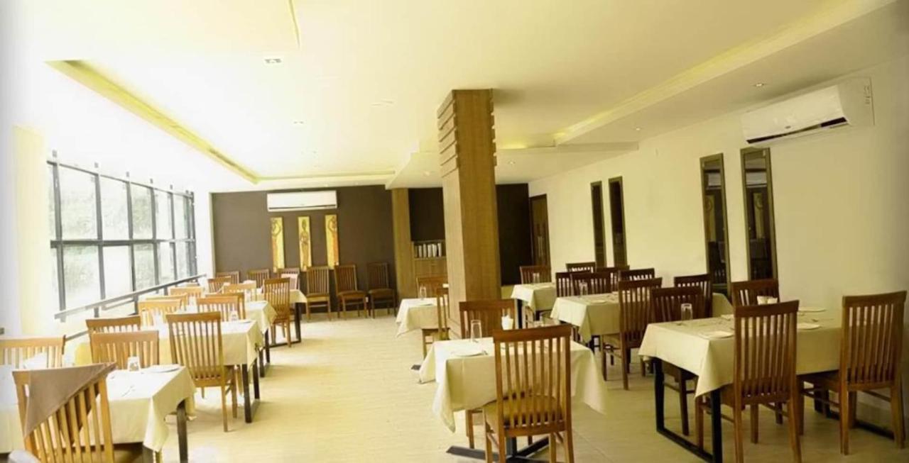 Hotel Monarch קוז'יקודה מראה חיצוני תמונה
