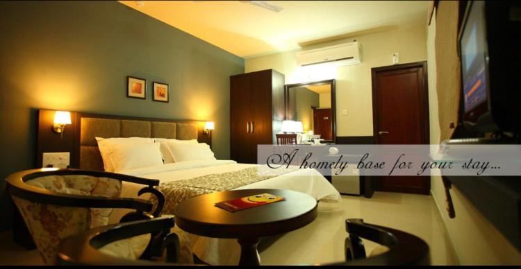 Hotel Monarch קוז'יקודה מראה חיצוני תמונה