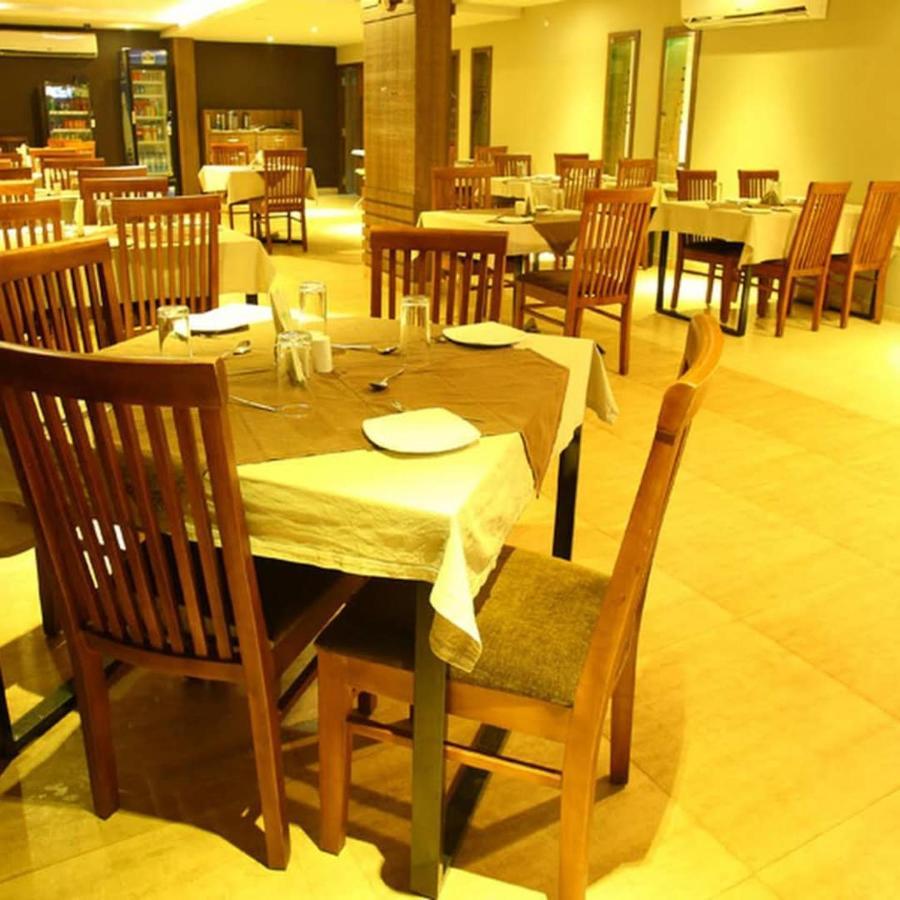 Hotel Monarch קוז'יקודה מראה חיצוני תמונה