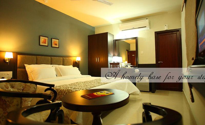 Hotel Monarch קוז'יקודה מראה חיצוני תמונה